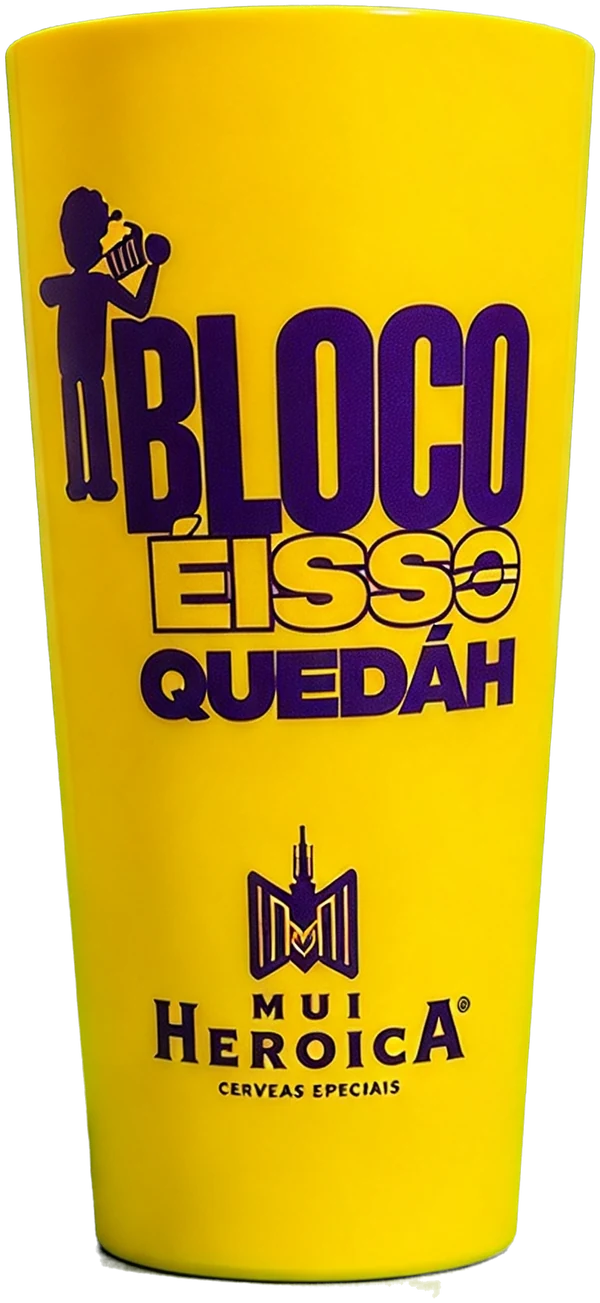 Copo oficial do Bloco Éissoquedáh com a marca Mui Heróica